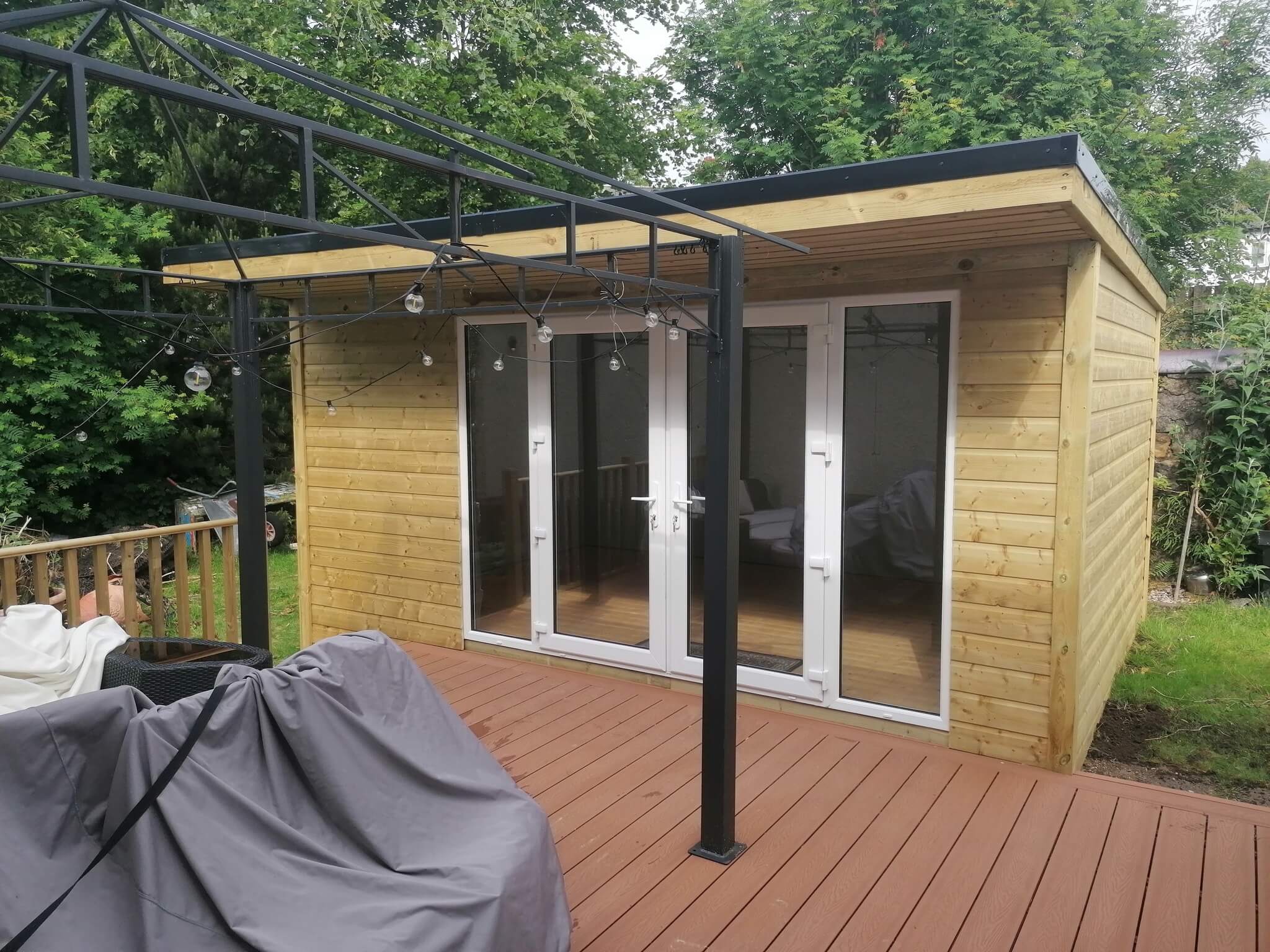Summerhouse finished